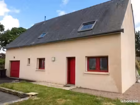 maison familiale 142 m² – 5 chambres – terrain de 2 500 m² – garage et dépendances
