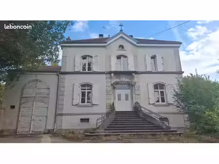 a rénover - ancien presbytère - étouvans cœur de village