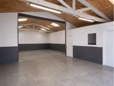 local pro rénové avec cour – bourg-lès-valence