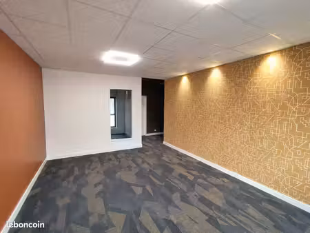 à louer – local professionnel ou commercial de 47 m² à plaintel