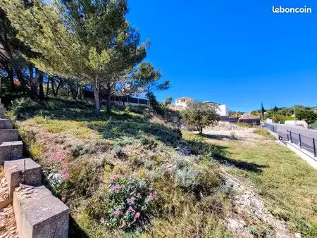 terrain 860 m² viabilisé - libre constructeur