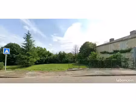 1315 m² de terrain constructible à saint léonard 32380 gers