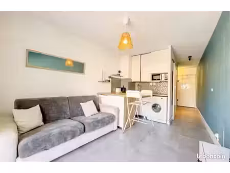 ? studio meublé 2 ou 4 personnes - la grande-motte (résidence le soleil du couchant)