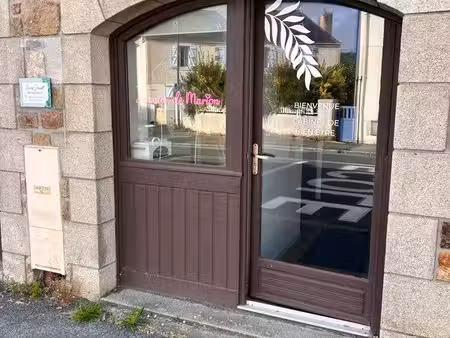 bureau d’activité meublé