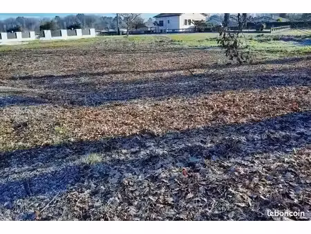 terrain 600 m² saint laurent d arce