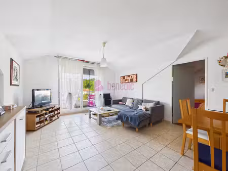 creutzwald: appartement 2 pièces avec balcon et parking à vendre