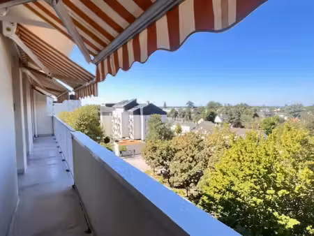 saint-cyr-sur-loire – bel appartement t3 lumineux avec ascensceur  garage  cave et balcon