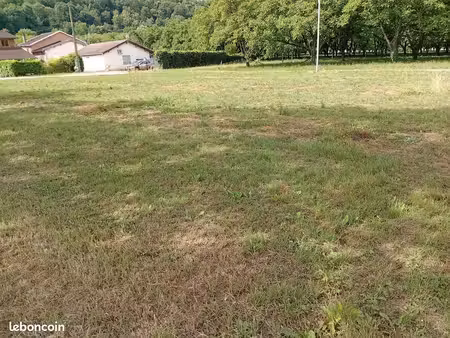 terrain constructible 1060 m2