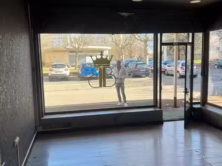 local tous commerce