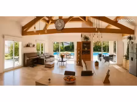 superbe villa t6 grande véranda  piscine  sauna