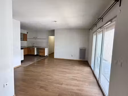 appartement t3 bas cenon