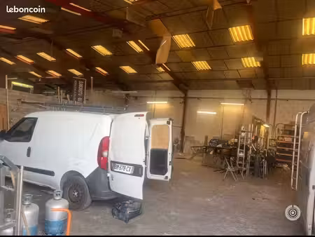 location local hangar de stockage