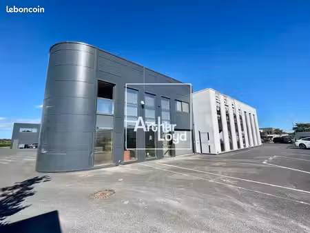 local d'activité 99 m²