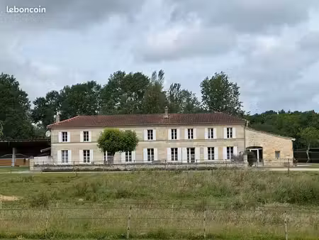 maison girondine en pierre