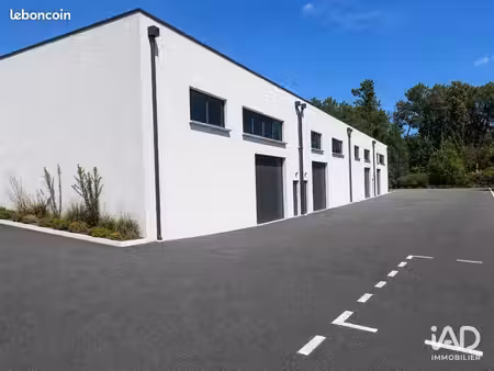 local 250 m² montussan