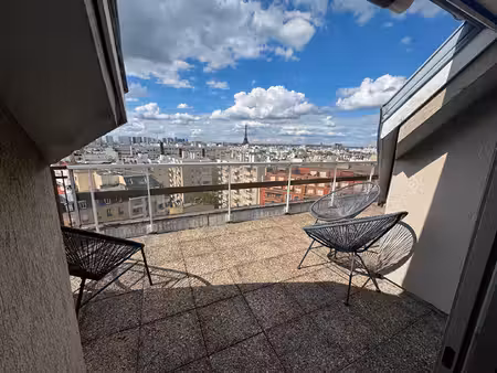 paris 15eme -t2 meublé 63 57m2 (59 91 m² boutin) -terrasse de 39m2 - vue/tour eiffel à 180