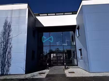 location bureaux morlaas 64160 135m²