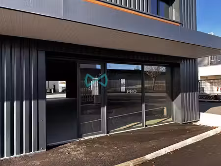 location local d’activités sauvagnon 64230 176m²