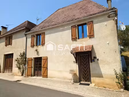 maison de bourg en pierre avec terrasse et jardin