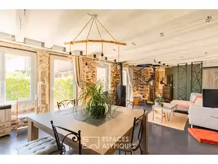 maison de caractère rénovée en pierre à fabrezan