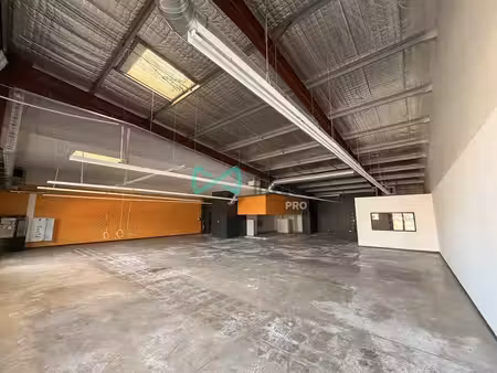 location commerce ibos 65420 582m²