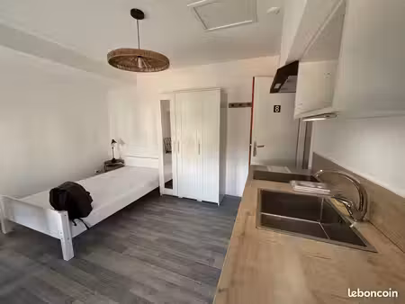 location studio dans maison de maître