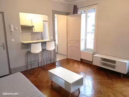 appartement hyper centre f1 bis meublé  26m² + cave