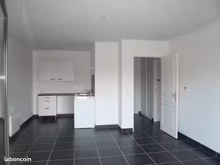 particulier loue t2 résidence coeur mesnil