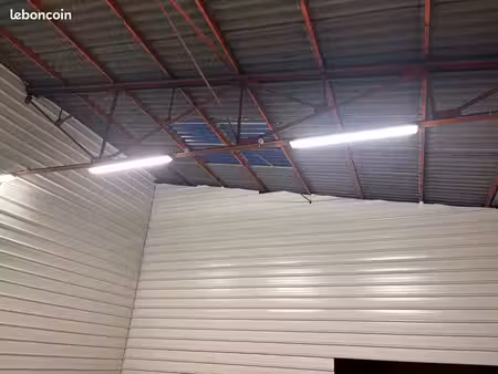 location hangar