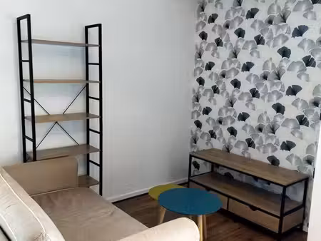 studio 30m2 + parking + balcon et bus pour geneve à100m
