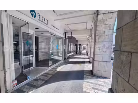 local commercial - orléans rue royale