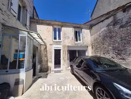 maison à rénover - 7 pièces - 160 m² - jarnac centre-ville
