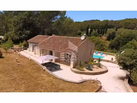 propriété à taradeau 181 m2 sur 5000 m² de terrain