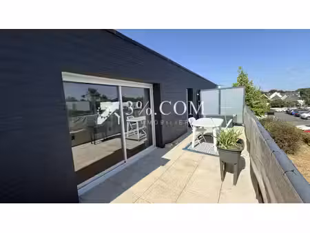 beau t2 avec une grande terrasse