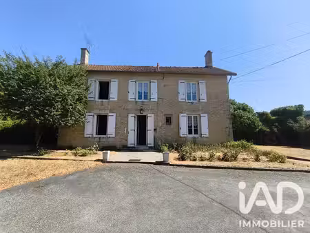 maison à rom (79120)