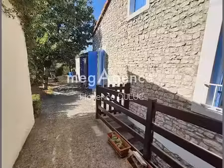 location maison 3 pièces 60 m² à saint-jean-d'angély (17400)  690 €