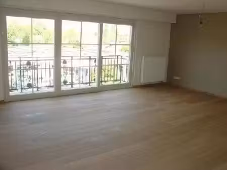 prox métro stockel  bel appt duplex (2006) meuble 169m2