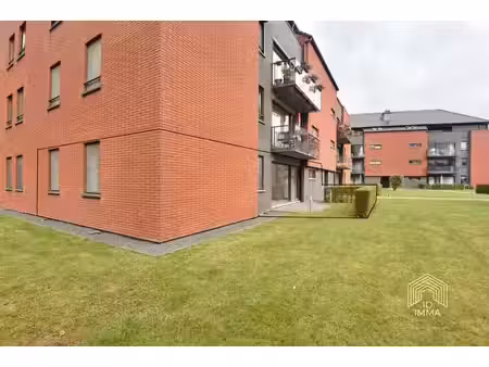 rdc avec terrasse  jardinet  parking et cave