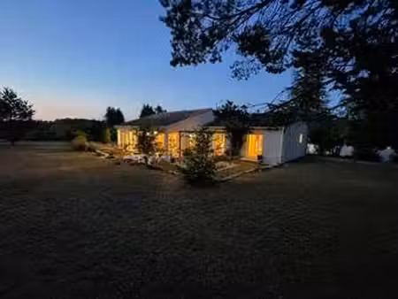 vente maison à puymoyen (16400) : à vendre / 209m² puymoyen