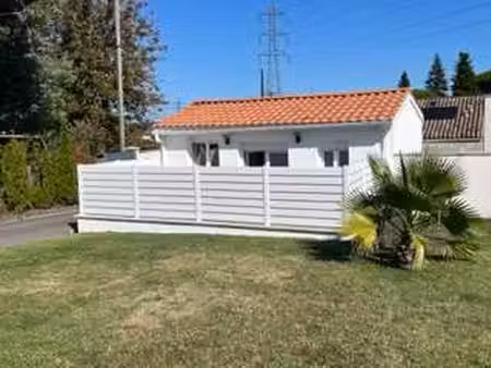 location maison à léognan (33850) : à louer / 20m² léognan