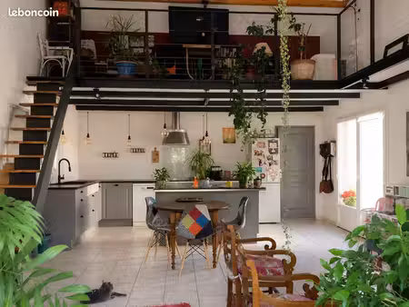 saint didier: villa avec piscine au calme