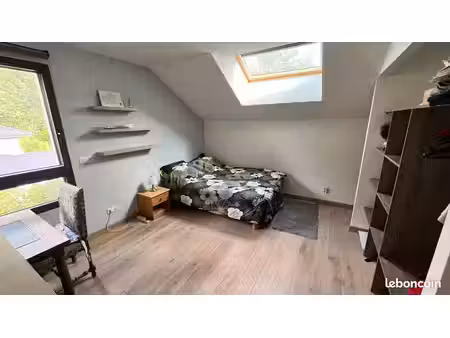 etudiant exclusivement- chambre dans une maison cossue