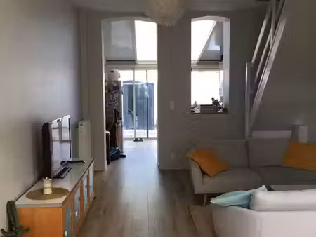 maison mouvaux duriez  prox tram 3 suisses  3 chambres
