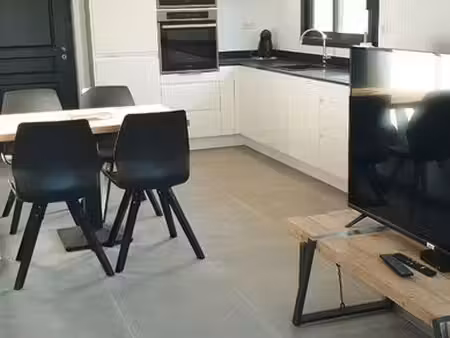loue a l'année maison t3 avec jardin