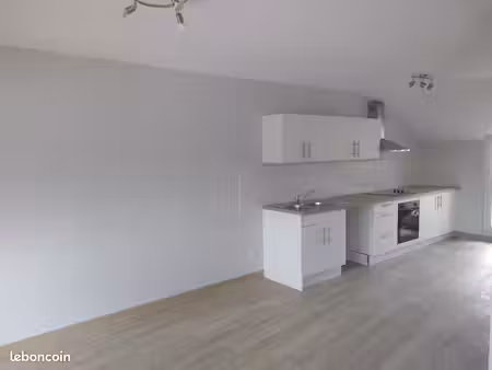 t4 de 90m2 rénové récemment