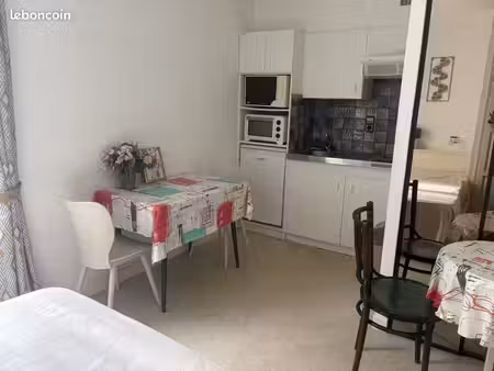studio 1 pièce 18 m²