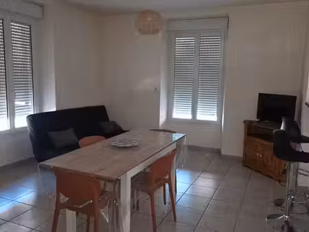 t2 meublé 41 m² - capdenac-gare - disponible immédiatement