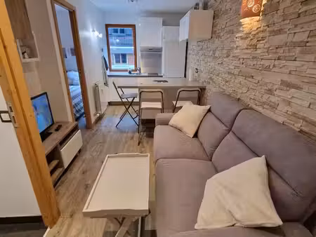 t2 à l'année argentière