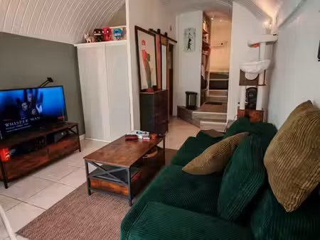 studio meublé avec cour privative
