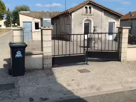 maison de 40 m² à montendre (17130) libre de suite